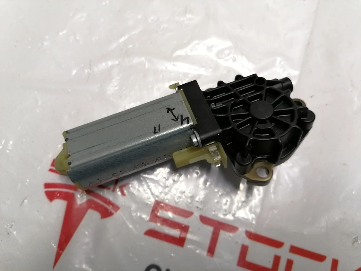 5 Tesla model S passenger seat height adjustment motor 1013123-03-B