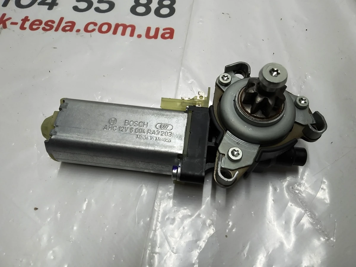 5 Електродвигун регулювання висоти водійського / пасажирського сидіння Tesla model S, model S REST, model X 1013111-00-A, 1013104-00-A