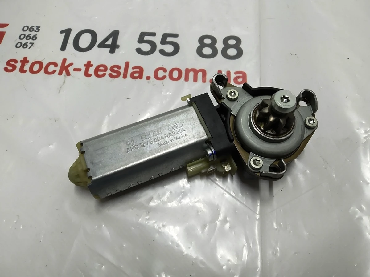 3 Electric motor for adjusting the angle of inclination of the dr. / pass. whole seats Tesla model S, model S REST, model X 1013110-00-A