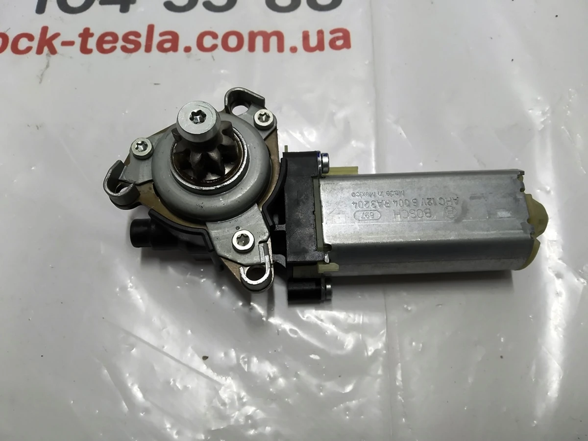 3 Electric motor for adjusting the angle of inclination of the dr. / pass. whole seats Tesla model S, model S REST, model X 1013110-00-A