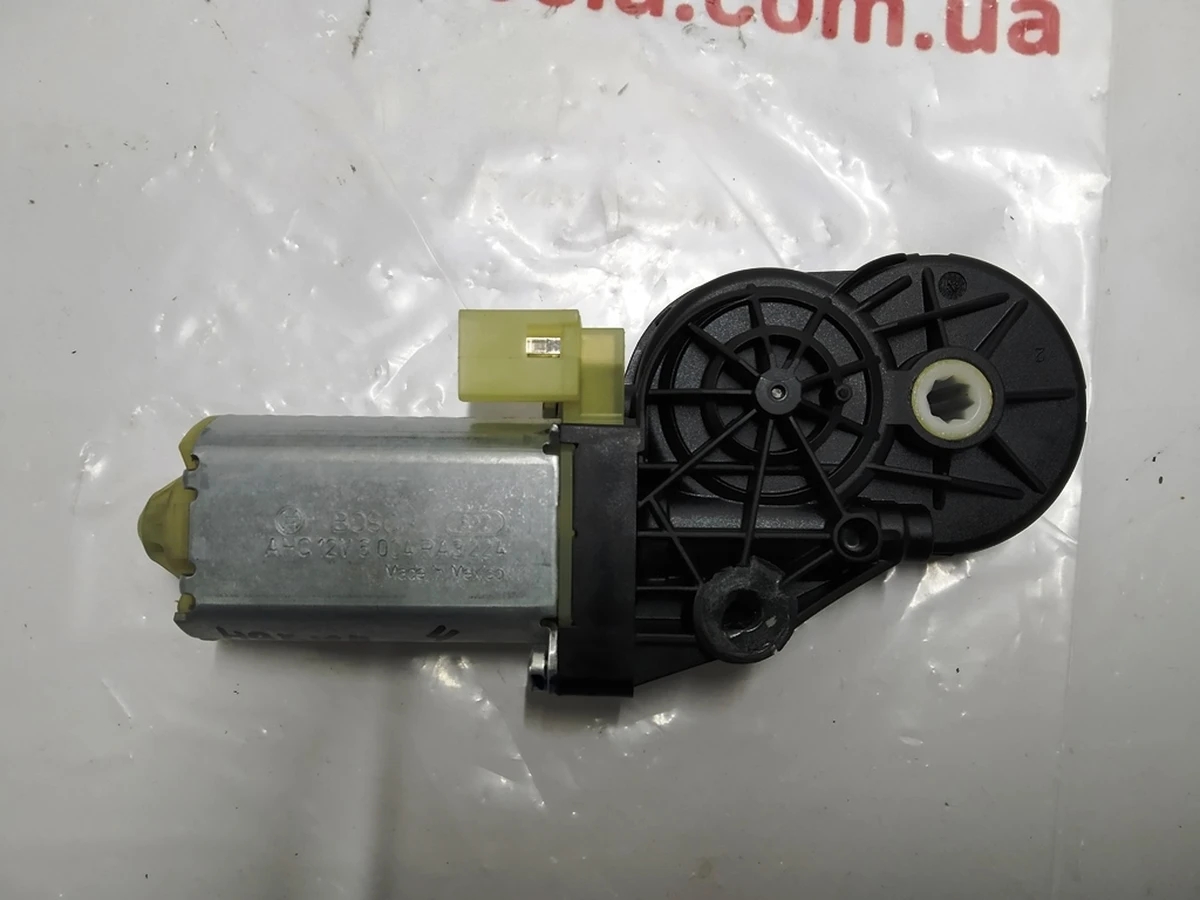 2 Electric motor for adjusting the angle of the backrest of the passenger seat Tesla model S 1013121-03-B