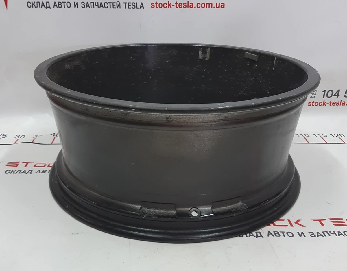 4 Колісний диск GREY TURBINE 21x8.5 J з пошкодженням Tesla model S 1054042-00-B