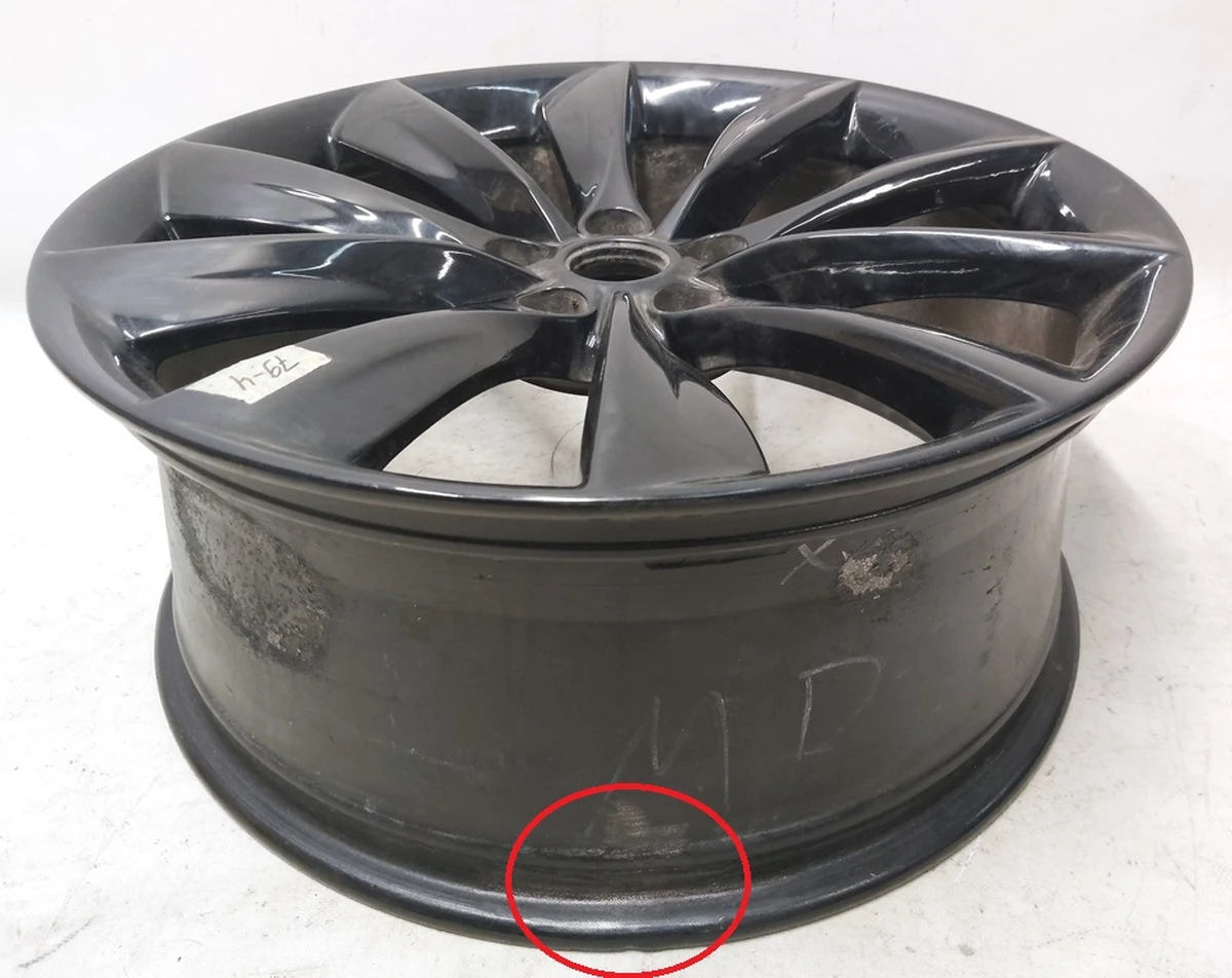 4 Колісний диск BLACK TURBINE 21x8.5 J з пошкодженням Tesla model S, model S REST 1054042-00-B