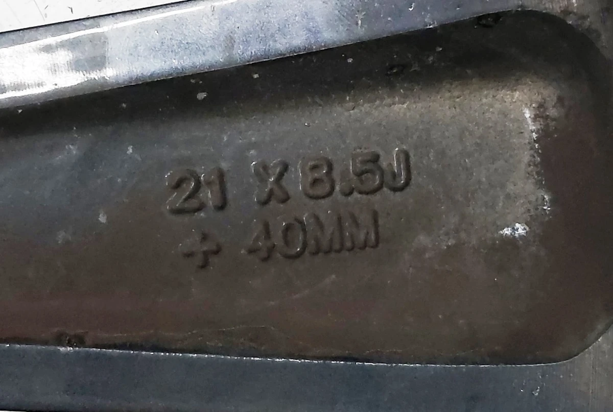 4 Диск колесный GREY TURBINE 21x8.5 J с повреждением Tesla model S, model S REST 1054042-00-B