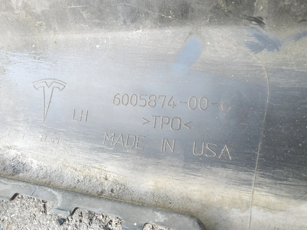 1 Накладка порога ліва рокерна панель (структурна) паяна під фарбування Tesla model S, model S REST 6005874-00-G