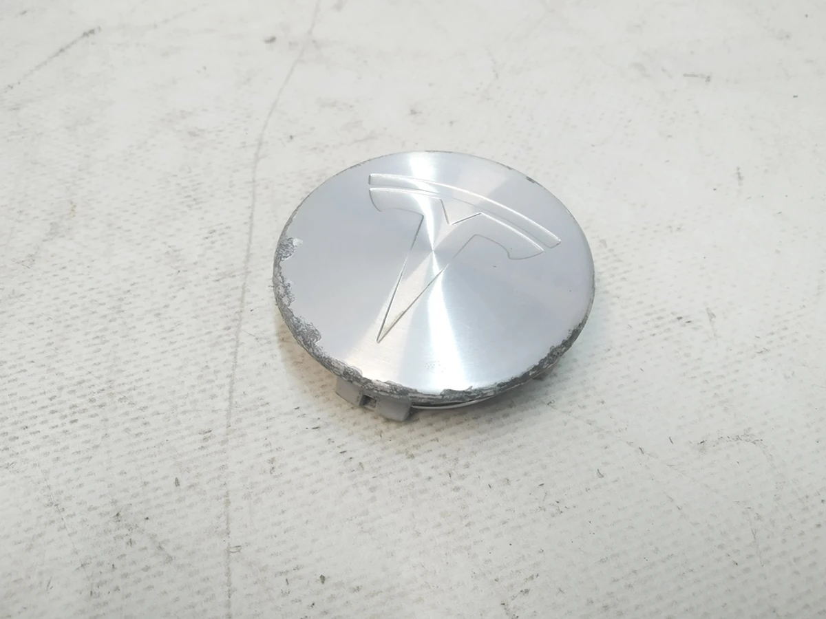 5 Ковпачок центральний колісного диска SILVER (пошкодження) Tesla model S, model S REST, model X, model 3 6005879-00-A