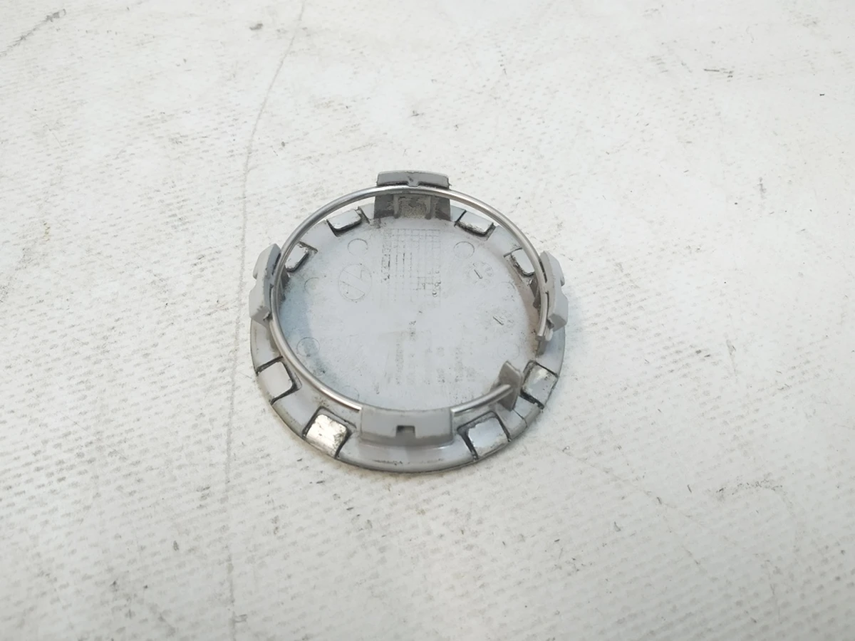 5 Ковпачок центральний колісного диска SILVER (пошкодження) Tesla model S, model S REST, model X, model 3 6005879-00-A
