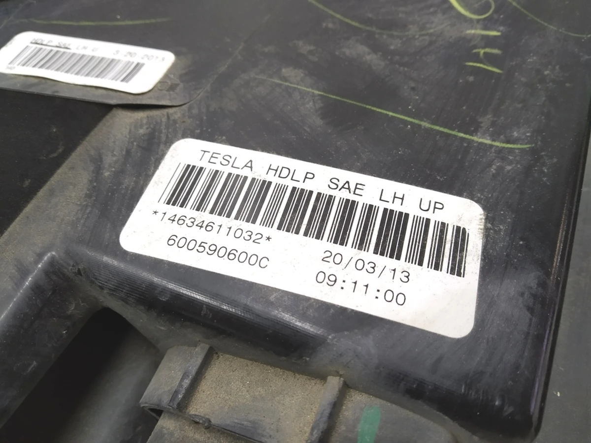 1 Headlight main left (xenon) (USA) Tesla model S 6005906-00-D