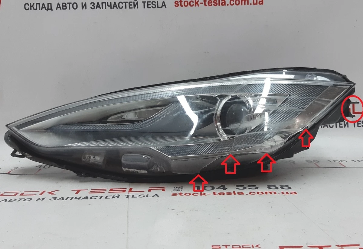 1 Фара головна ліва (ксенон) (USA) без лампи та блоку розпалювання з пошкодженням Tesla model S 6005906-00-D