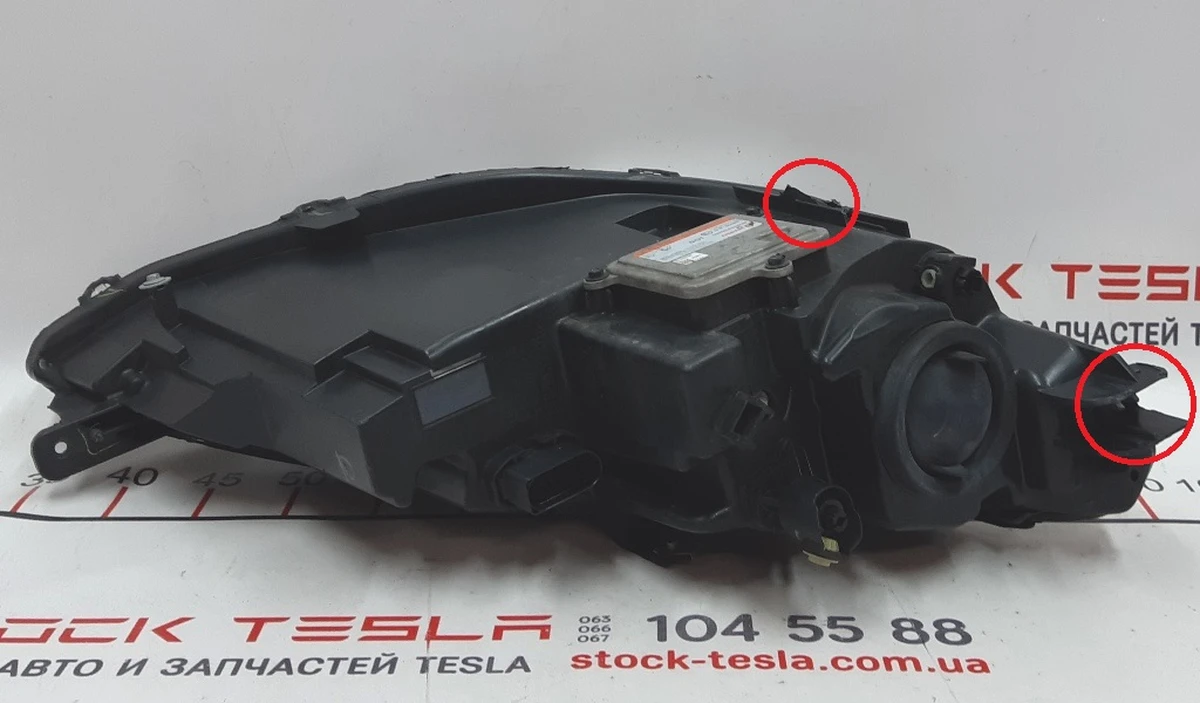 1 Фара головна ліва (ксенон) (USA) без лампи та блоку розпалювання з пошкодженням Tesla model S 6005906-00-D