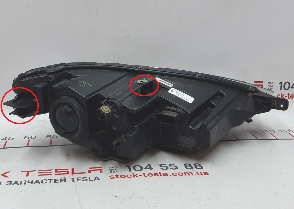 1 Фара головна ліва (ксенон) (USA) без лампи та блоку розпалювання з пошкодженням Tesla model S 6005906-00-D