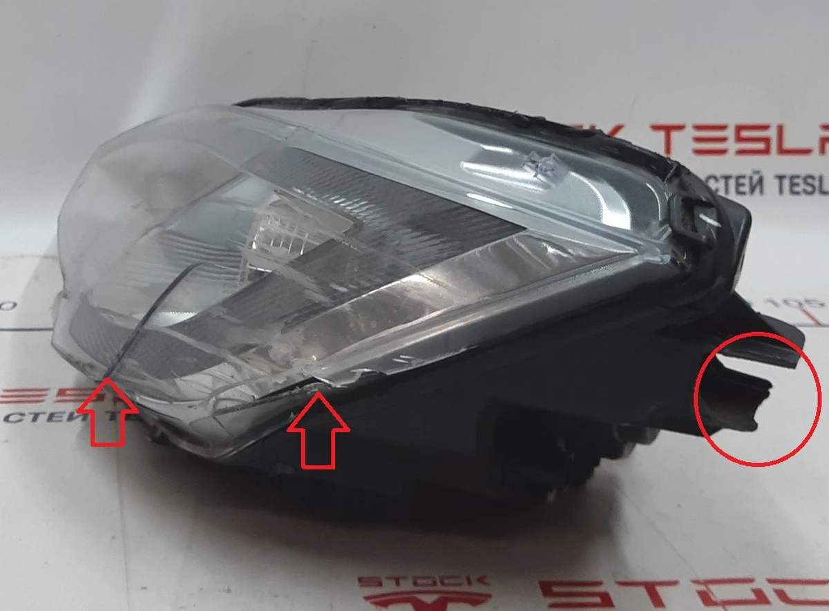 1 Фара головна ліва (ксенон) (USA) без лампи та блоку розпалювання з пошкодженням Tesla model S 6005906-00-D