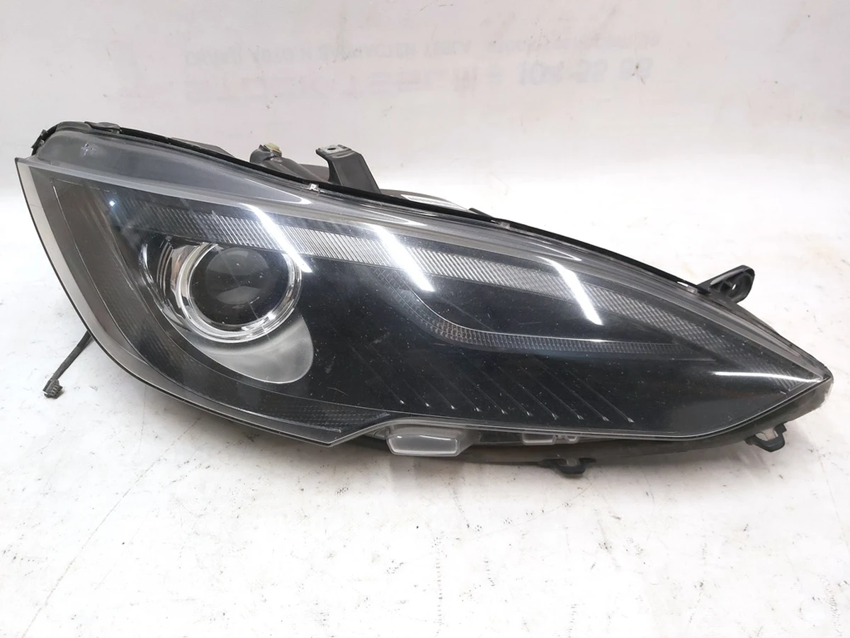 HIGH INTENSITY DISCHARGE HEADLAMP ASSEMBLY - SAE - RIGHT Tesla model S 6005907-00-D