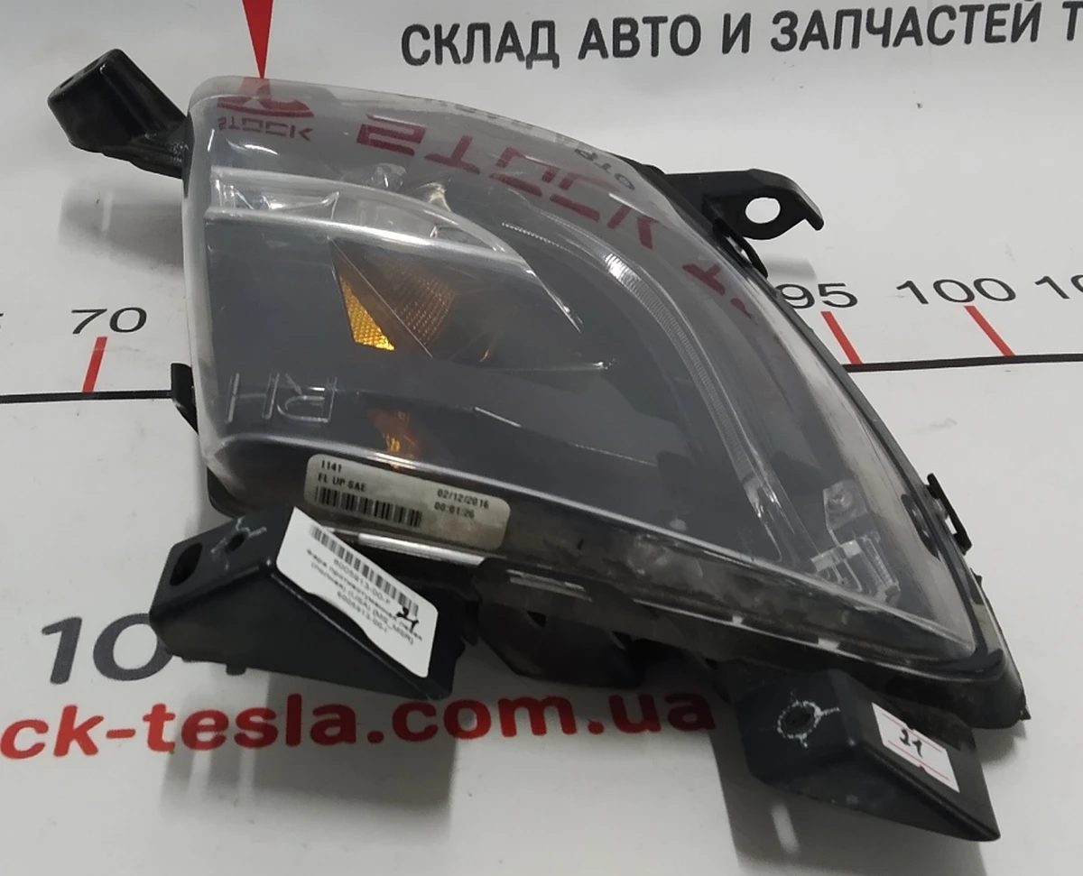 2 Фара протитуманна права (повна) (USA) із пошкодженням Tesla model S, model S REST 6005914-00-I