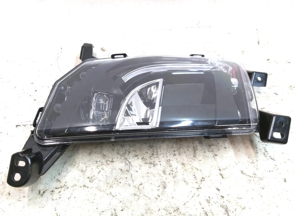 2 Фара протитуманна права (повна) (USA) Tesla model S, model S REST