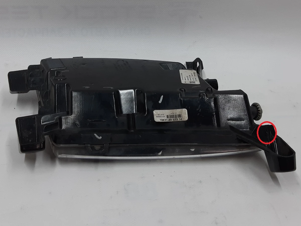 Фара протитуманна права (повна) FRT FOG ECE EU із пошкодженням Tesla model S, model S REST 6005916-00-G
