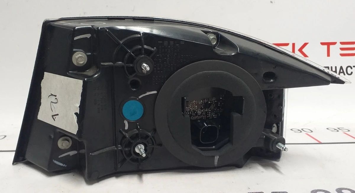 1 Фонарь левый наружный (USA) Tesla Model S, Model S REST 6005918-00-G
