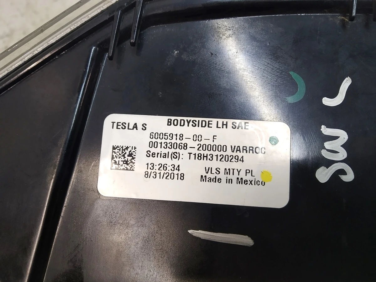 1 Ліхтар лівий зовнішній (USA) Tesla Model S, Model S REST 6005918-00-G.