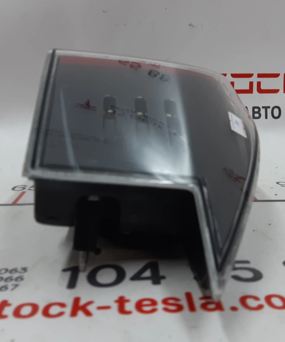 2 LAMP ASY - STOP/TAIL/TURN - SAE (RH) Tesla model S, model S REST 6005919-00-G