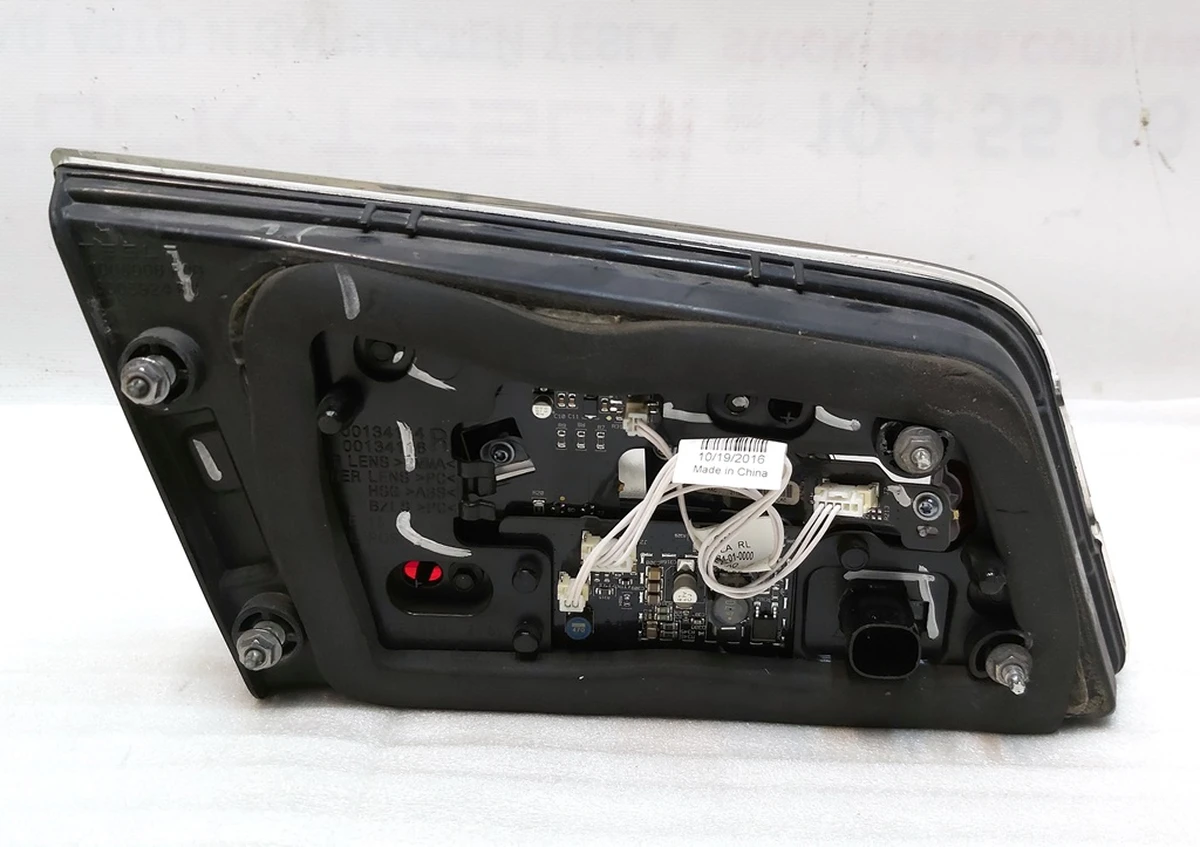 6 Фонарь правый внутрений (USA) Tesla model S, model S REST 6005924-00-E