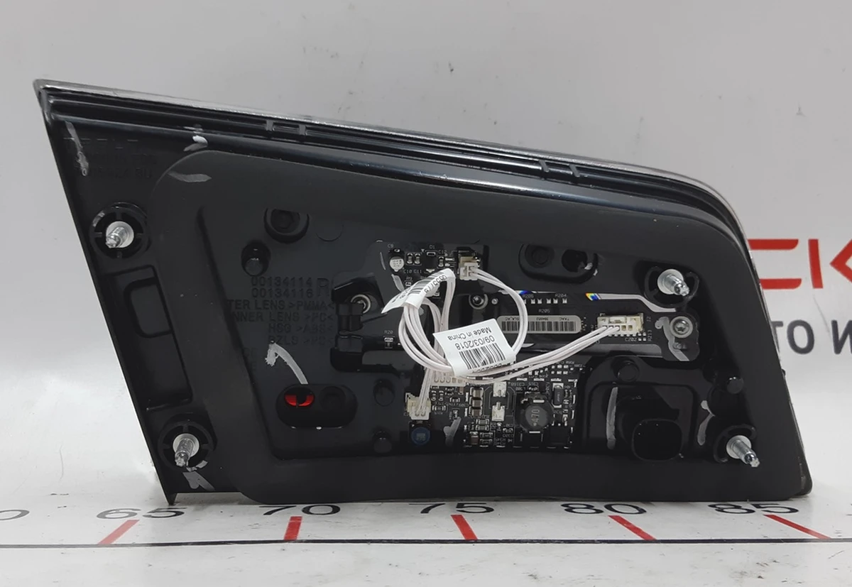 6 Right inner lamp (USA) Tesla model S, model S REST 6005924-00-E