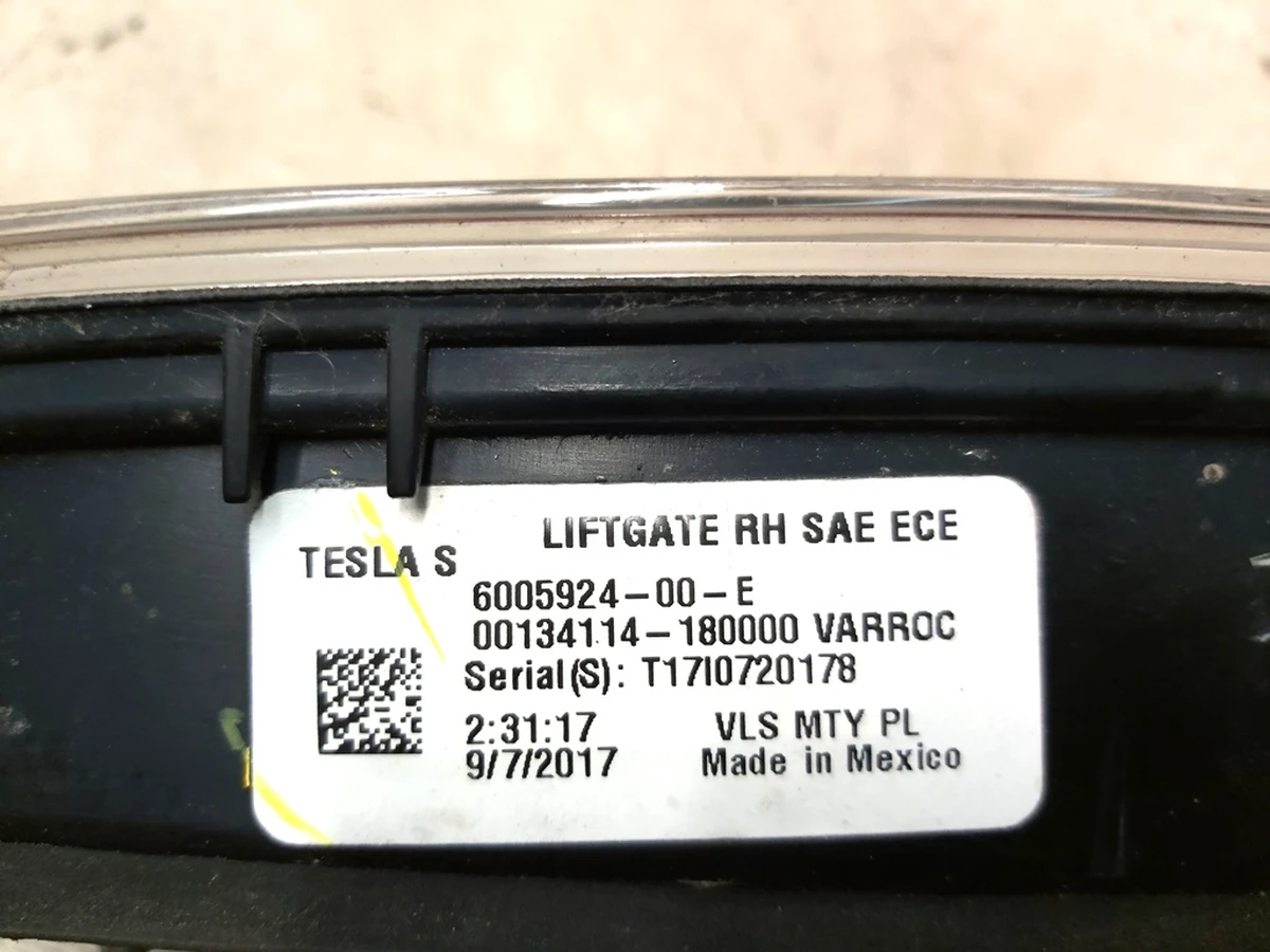 4 Фонарь правый внутрений (USA) Tesla Model S, Model S REST, Model S Feb 2021 6005924-00-E