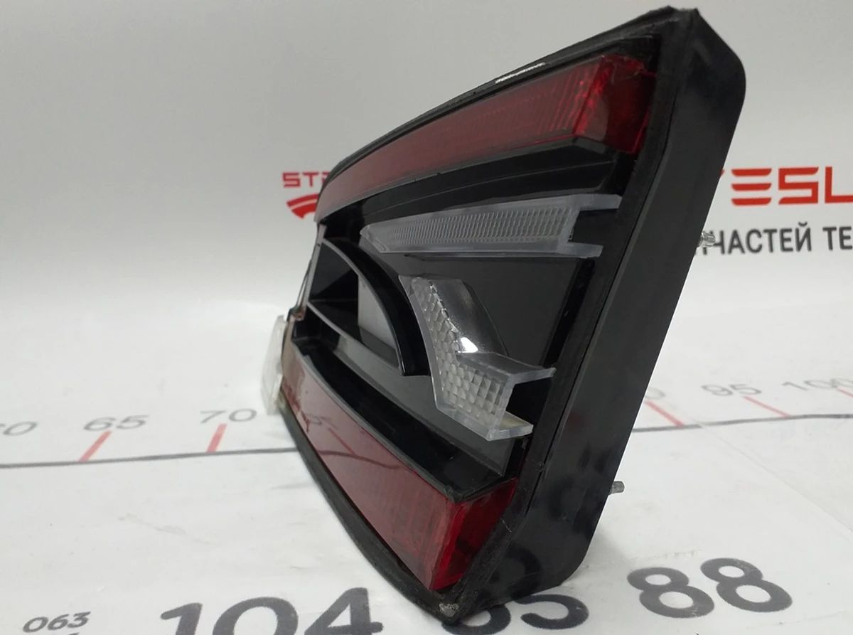 6 Right inner lamp without protective glass (USA) Tesla model S, model S REST 6005924-00-E