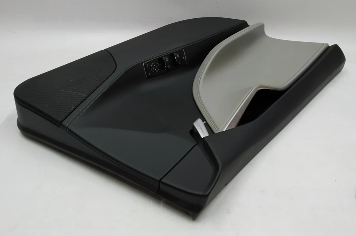 1 Карта дверей передньої лівої у зборі NO ADPT PUR/PVC BLACK/GREY (з пошкодженням) Tesla model S, model S REST 6006071-24-M