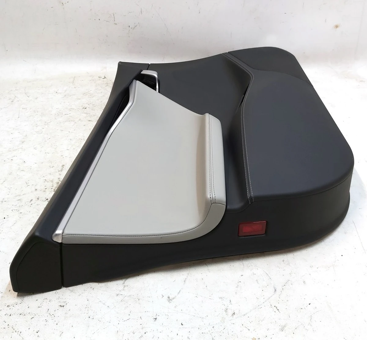 1 DR FR LH NO ADPT PUR/PVC BLACK/GREY Without Power Window with Damage Tesla model S, model S REST 6006071-24-M