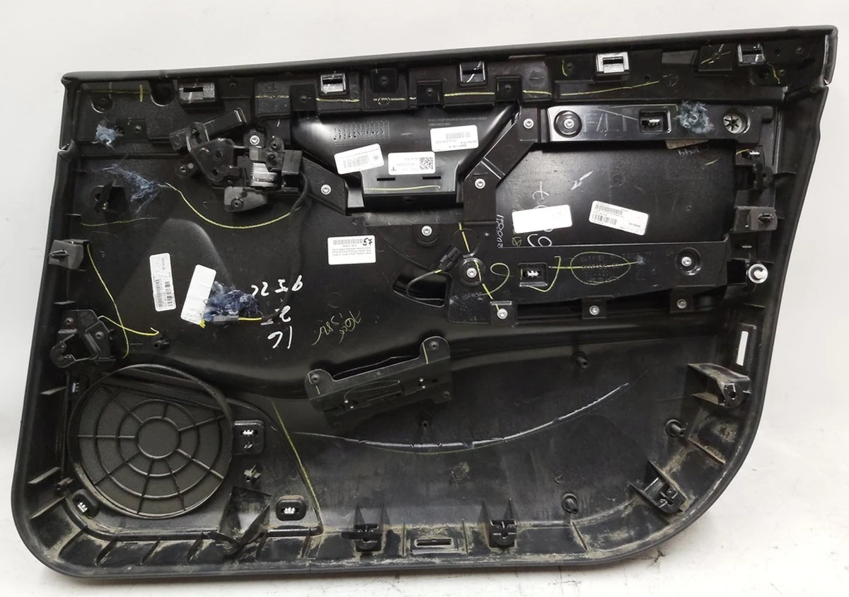 1 Карта двери передней левой в сборе PURB/PVCB/PVCB BLK BASE с повреждением Tesla model S, model S REST 6006071-54-N