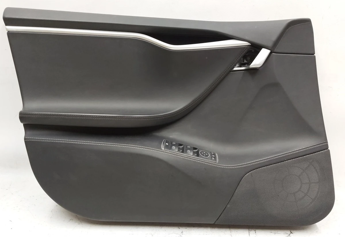 1 Карта двери передней левой в сборе PURB/PVCB/PVCB BLK BASE с повреждением Tesla model S, model S REST 6006071-54-N