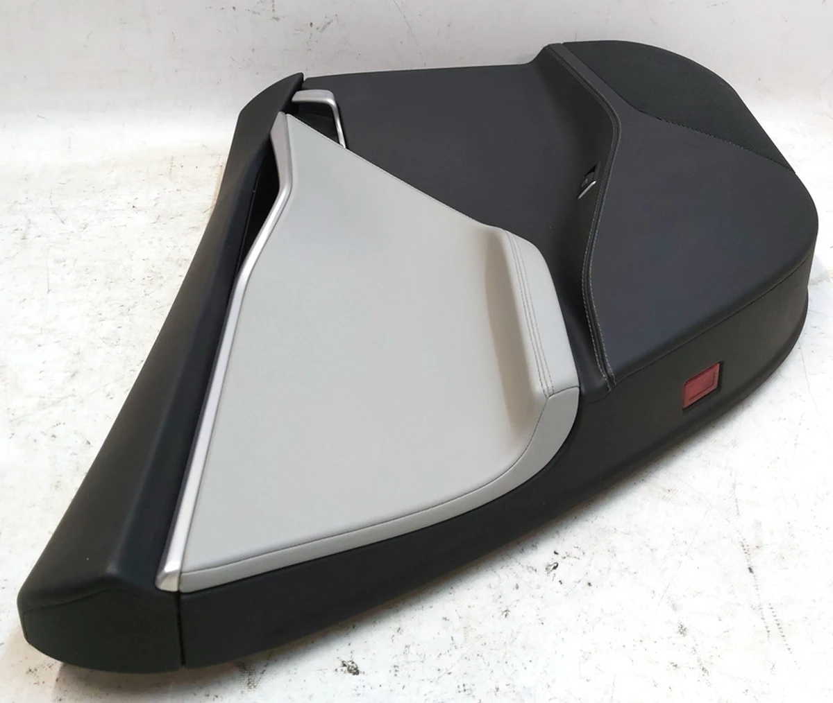 2 DR RR LH PUR/PVC BLACK/GREY Tesla model S, model S REST 6006133-10-L