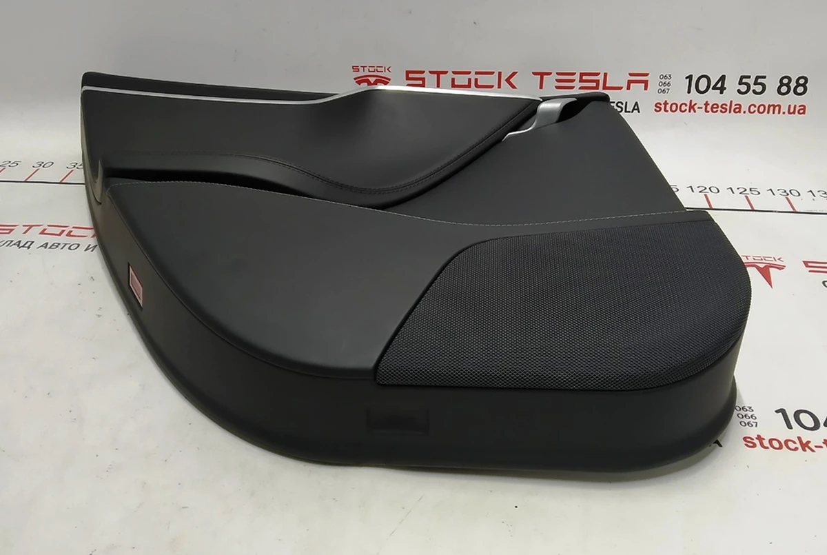 2 Карта дверей задньої лівої в зборі PURB/PVCB/PVCB BLACK Tesla model S, model S REST