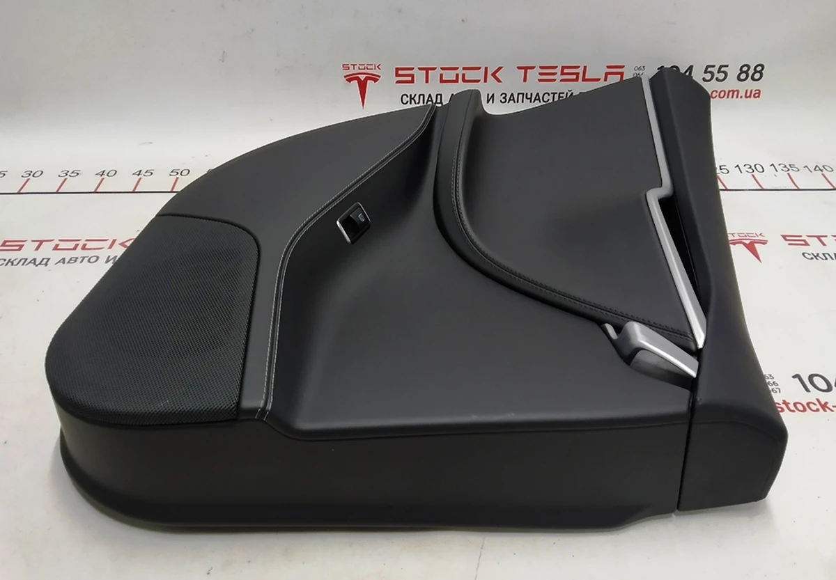 2 Карта дверей задньої лівої в зборі PURB/PVCB/PVCB BLACK Tesla model S, model S REST