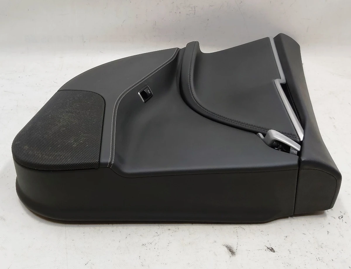 2 Карта дверей задньої лівої в зборі PUR/NAPPA GRAIN BLK/PVC Tesla