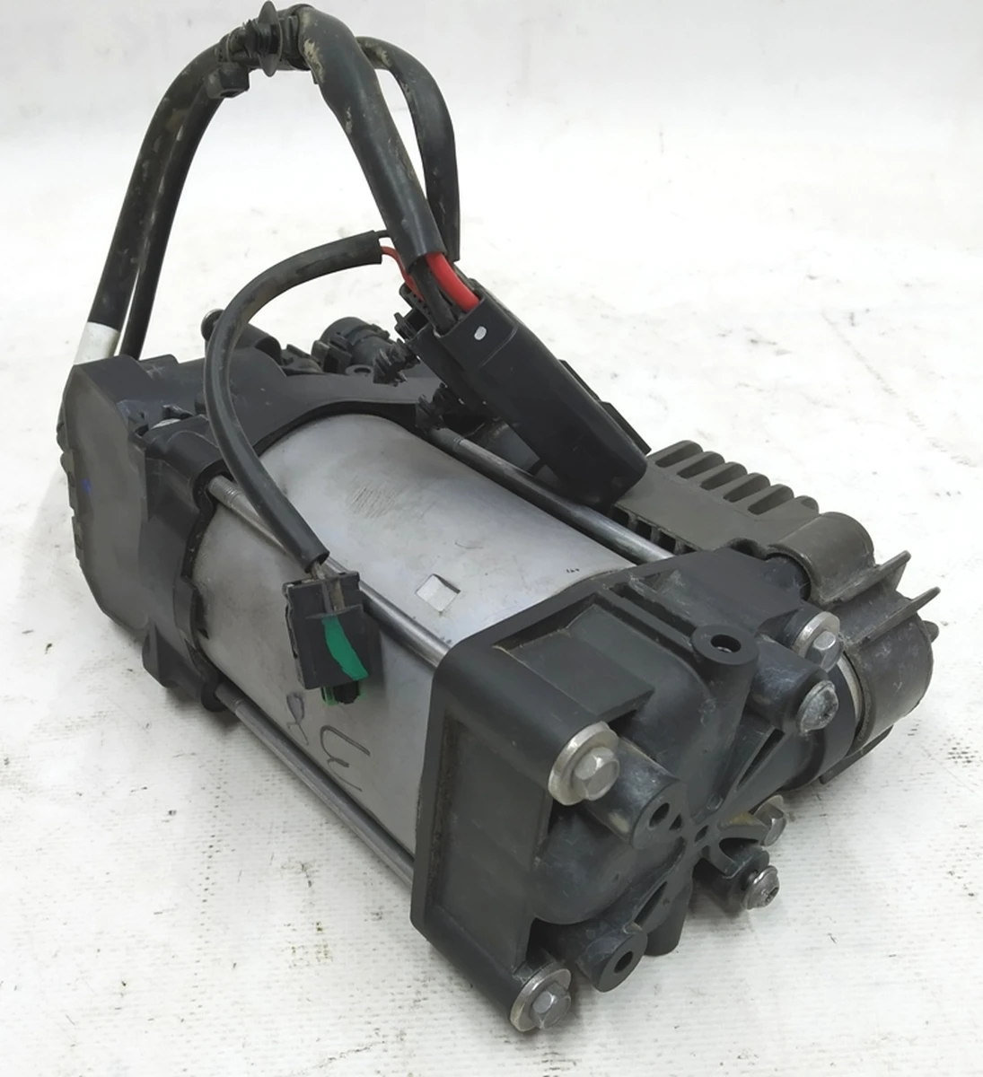 7 Air suspension compressor Tesla model S 6006403-00-A