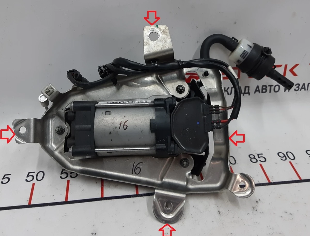 8 Кронштейн компресора (метал) Tesla model S 6006404-00-B