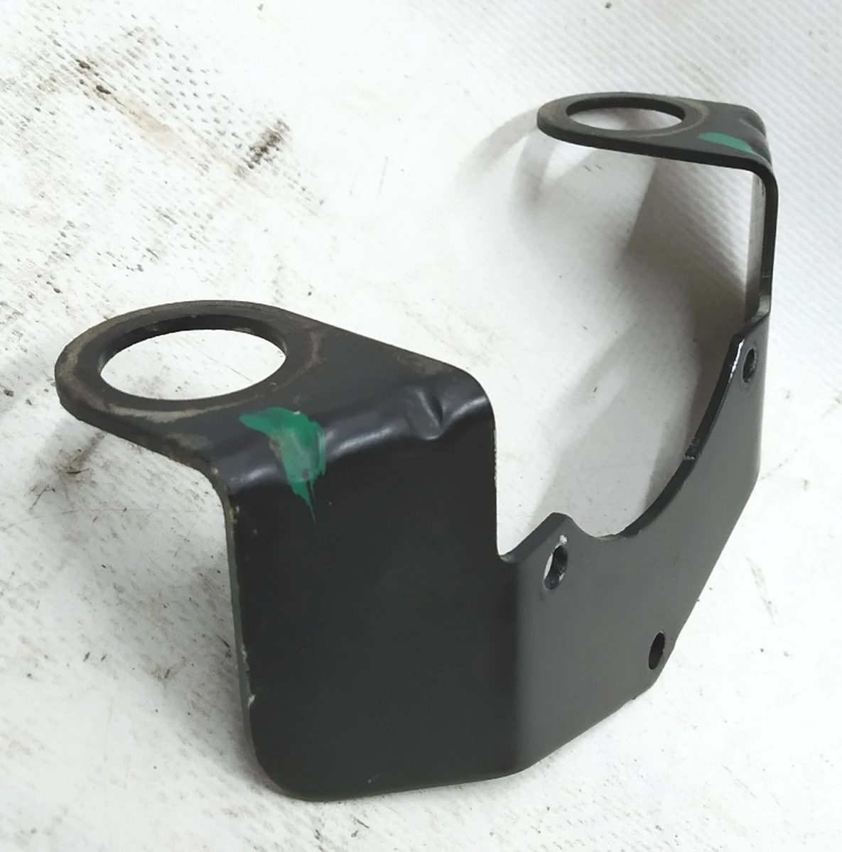 7 Скоба велика кронштейна компресора пневмопідвіски Tesla model S 6006404-00-C