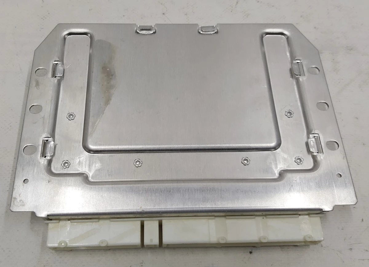 3 Блок управления пневмо подвеской некондиция Tesla model S 6006413-00-D