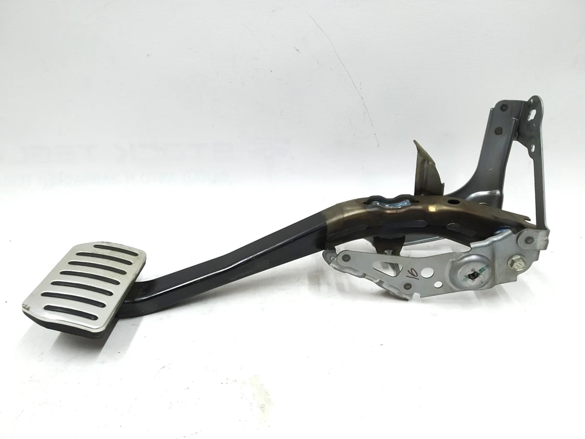 1 Brake pedal with pad Tesla model S, model S REST 1050657-00-A
