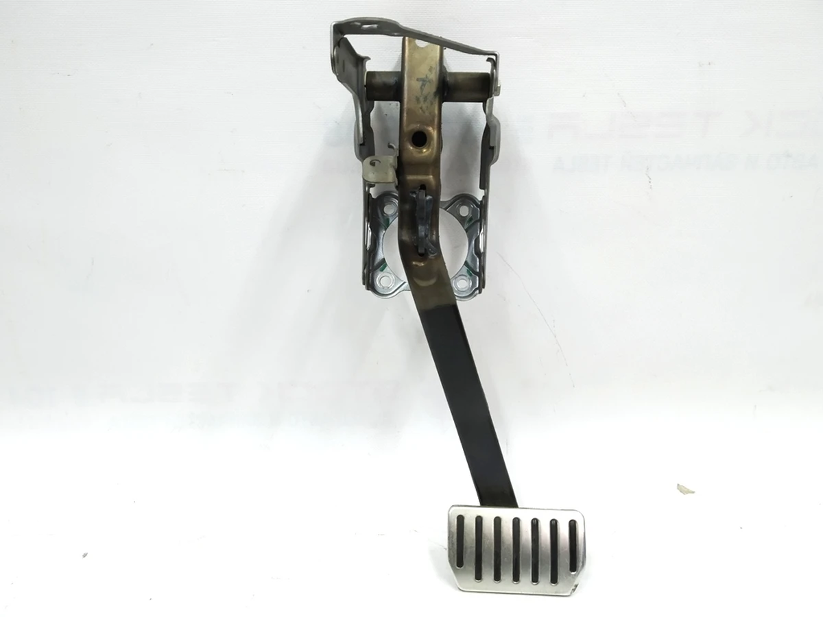 1 Brake pedal with pad Tesla model S, model S REST 1050657-00-A