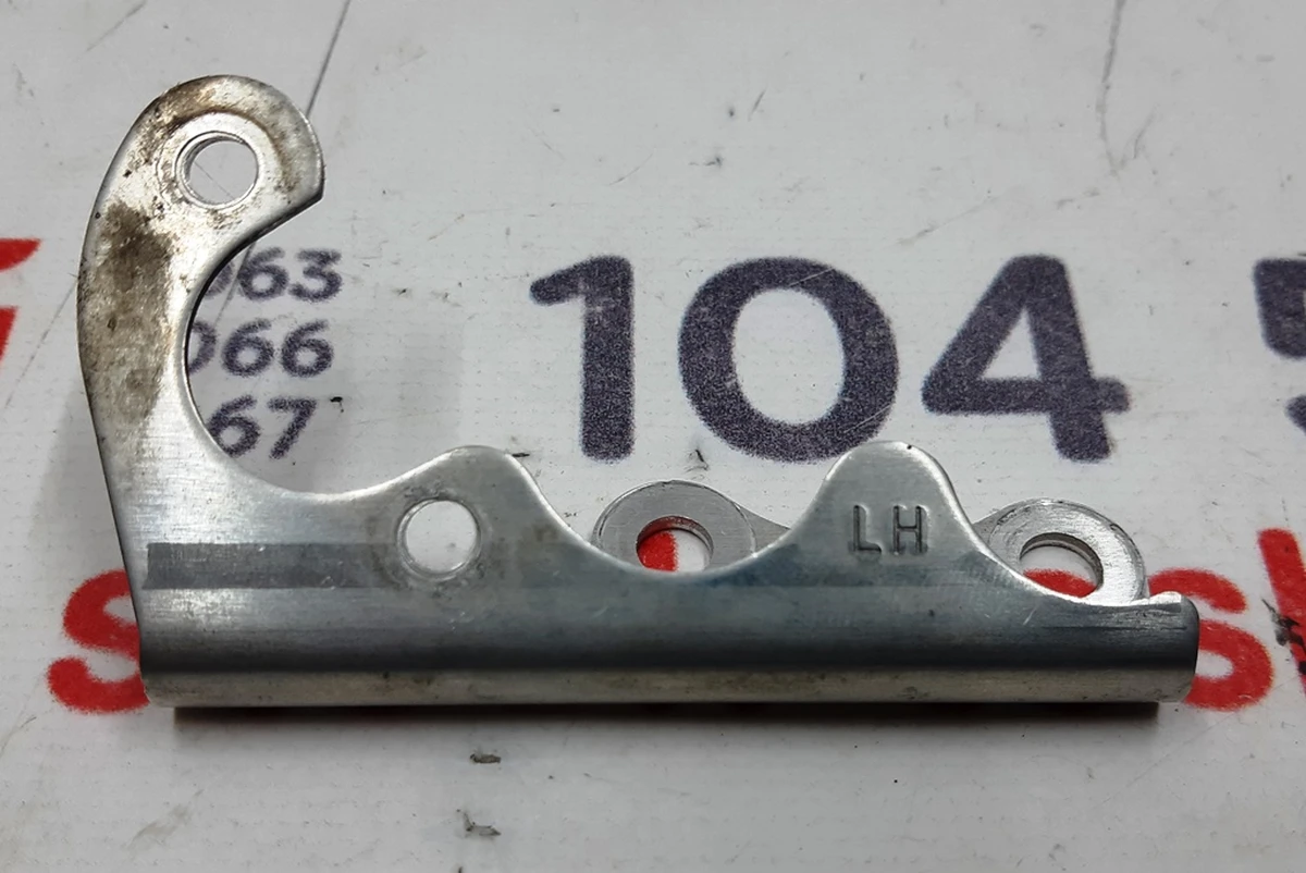 2 Кронштейн датчика уровня передней пневмоподвески левый Tesla model S, model S REST, model X 6006516-00-A