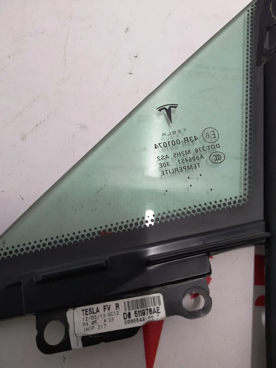 3 Кватирка передні праві Tesla model S, model S REST 6006544-00-J