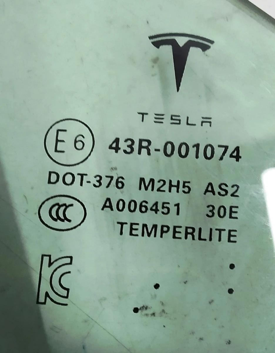 3 Форточка передня права Tesla model S, model S REST 6006544-00-L