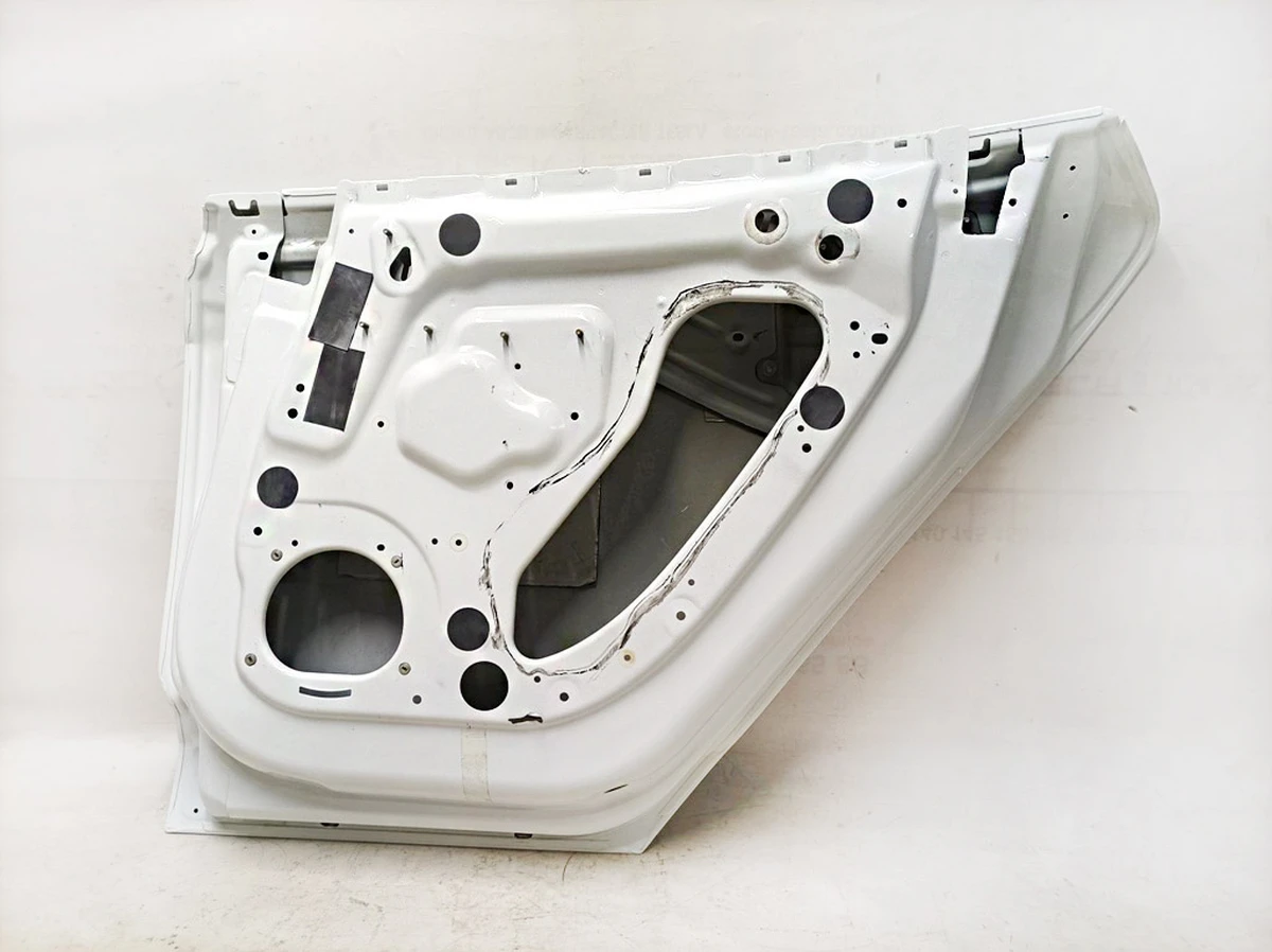 6 Дверь задняя правая (металл) PBCW с повреждением Tesla model S 6006566-E0-H