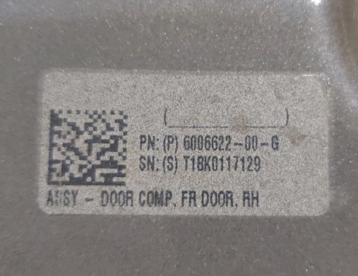 4 Дверь передняя правая (металл) PMNG Tesla model S REST 6006622-E0-H