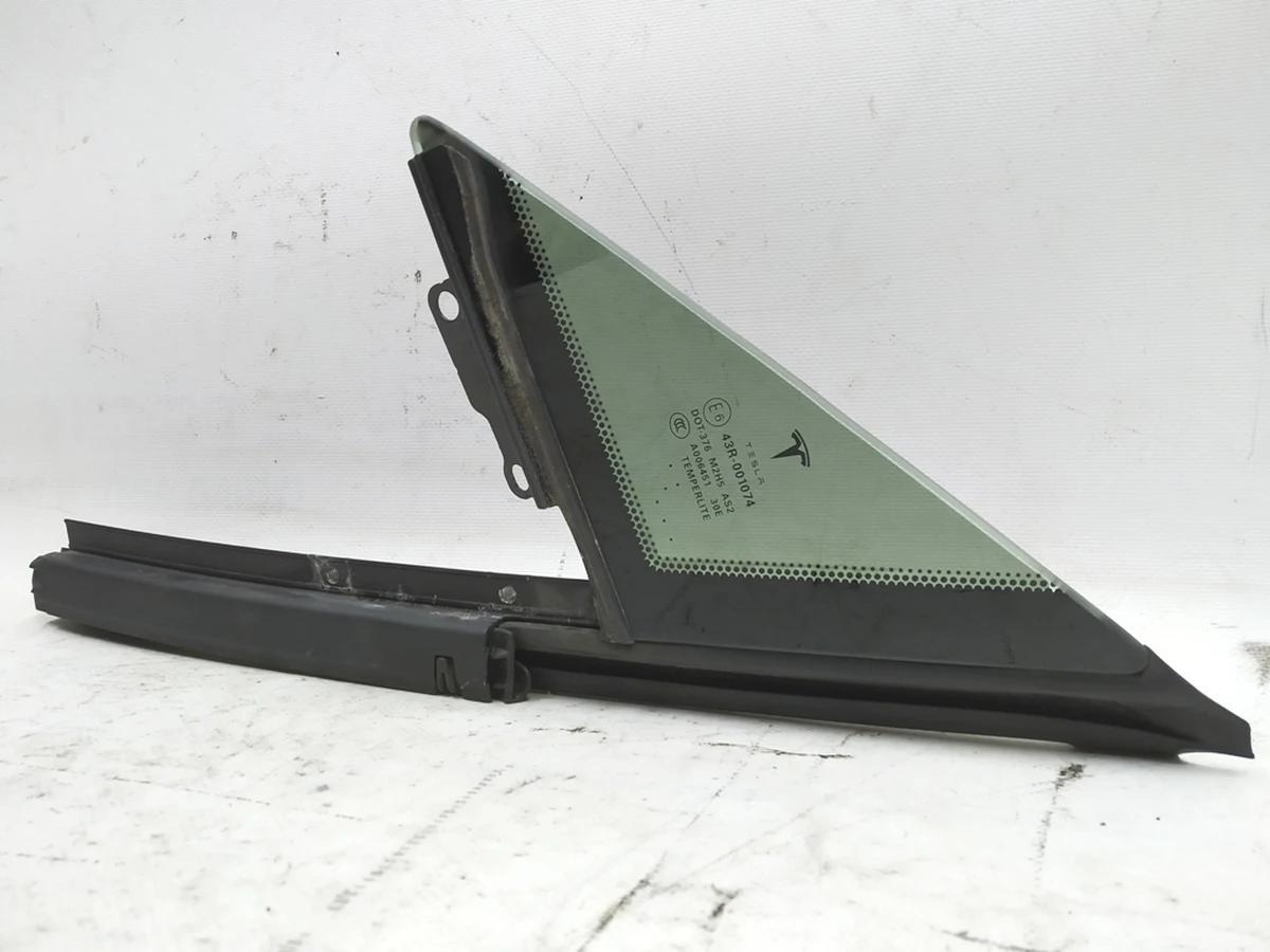 3 Кватирка передня ліва Tesla model S, model S REST 6006644-00-J