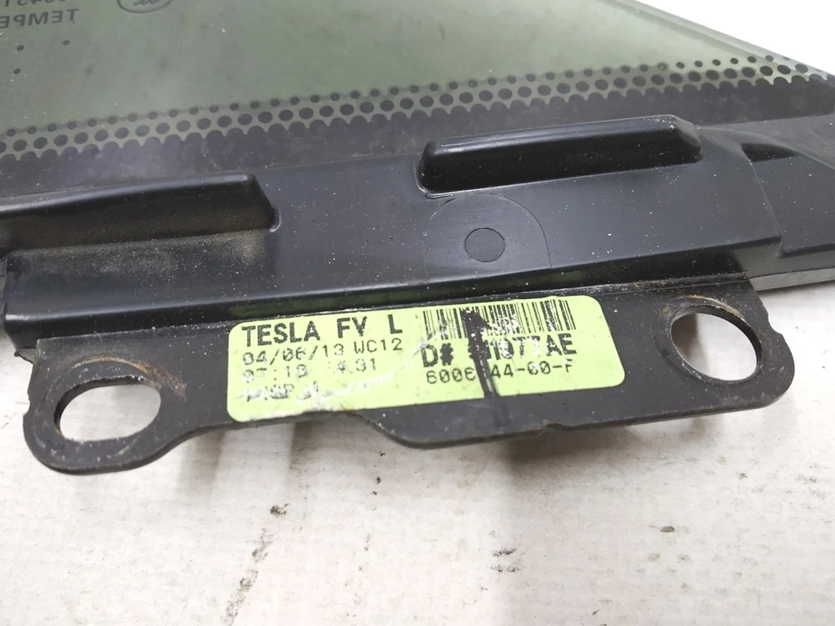 3 Кватирка передня ліва Tesla model S, model S REST 6006644-00-J