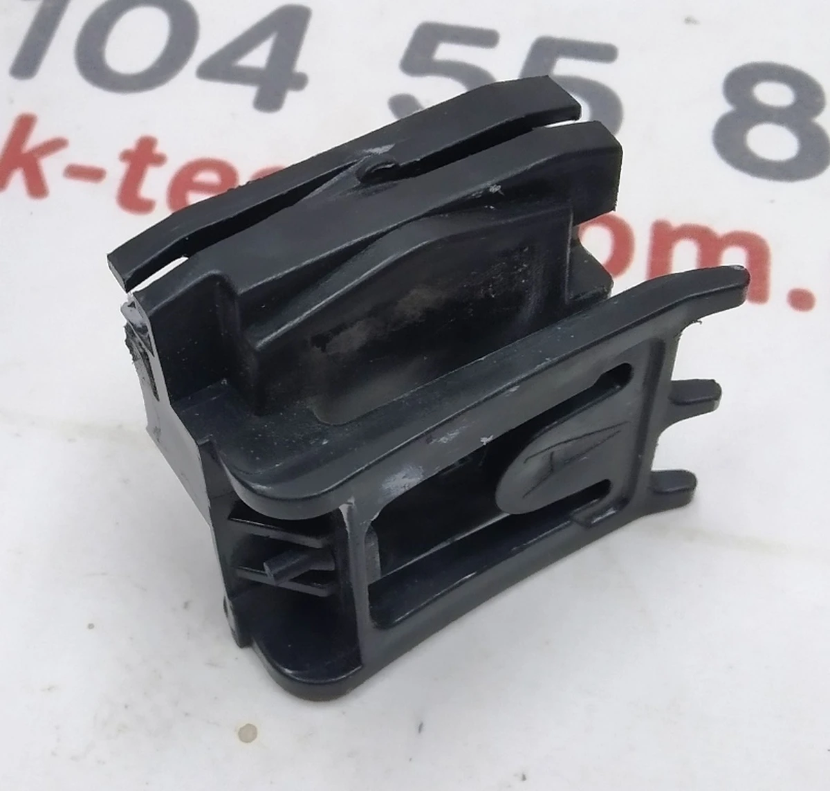 1 Power Window Retainer Front Right/Rear Left Tesla model S, model S REST 6006651-00-L