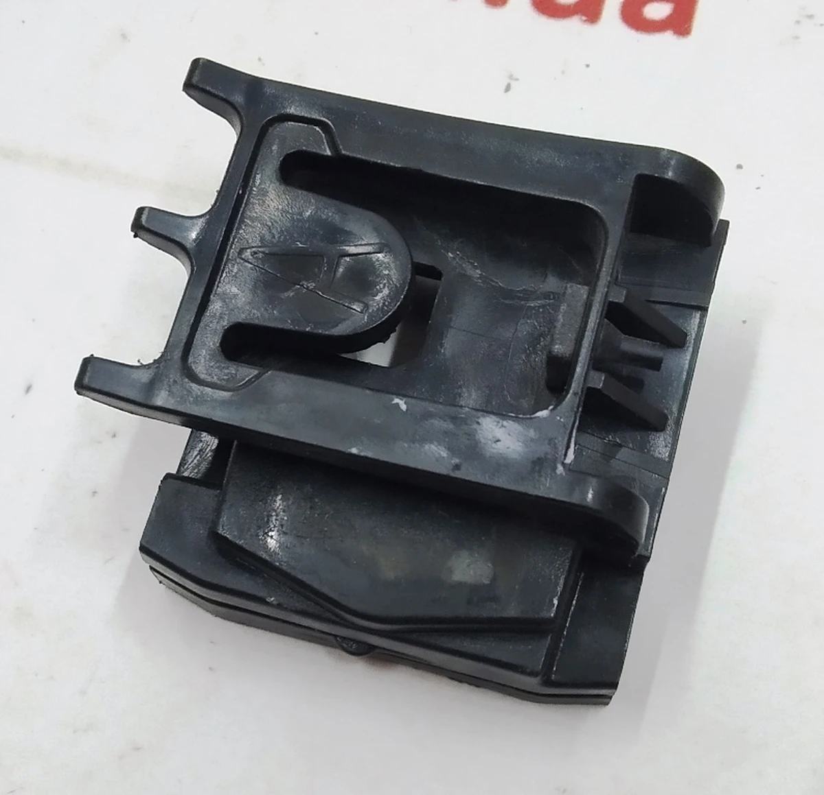 1 Power Window Retainer Front Right/Rear Left Tesla model S, model S REST 6006651-00-L